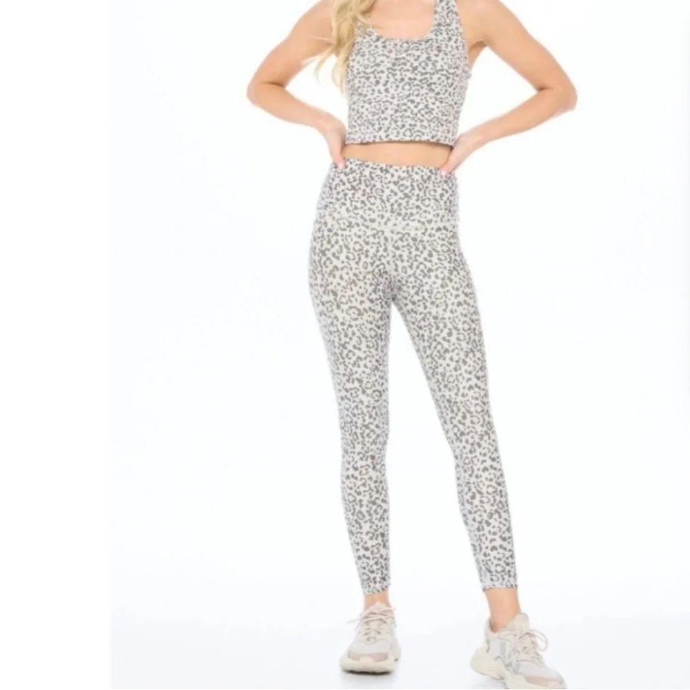 Evolution and Creation Cheetah Tank and Leggings Set, size Large - Picture 13 of 14
